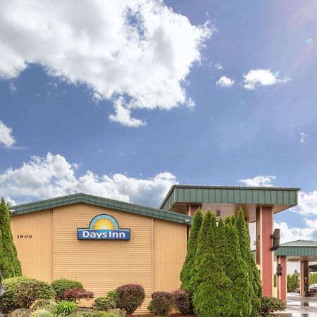Days Inn By Wyndham Black Bear Salem Luaran gambar