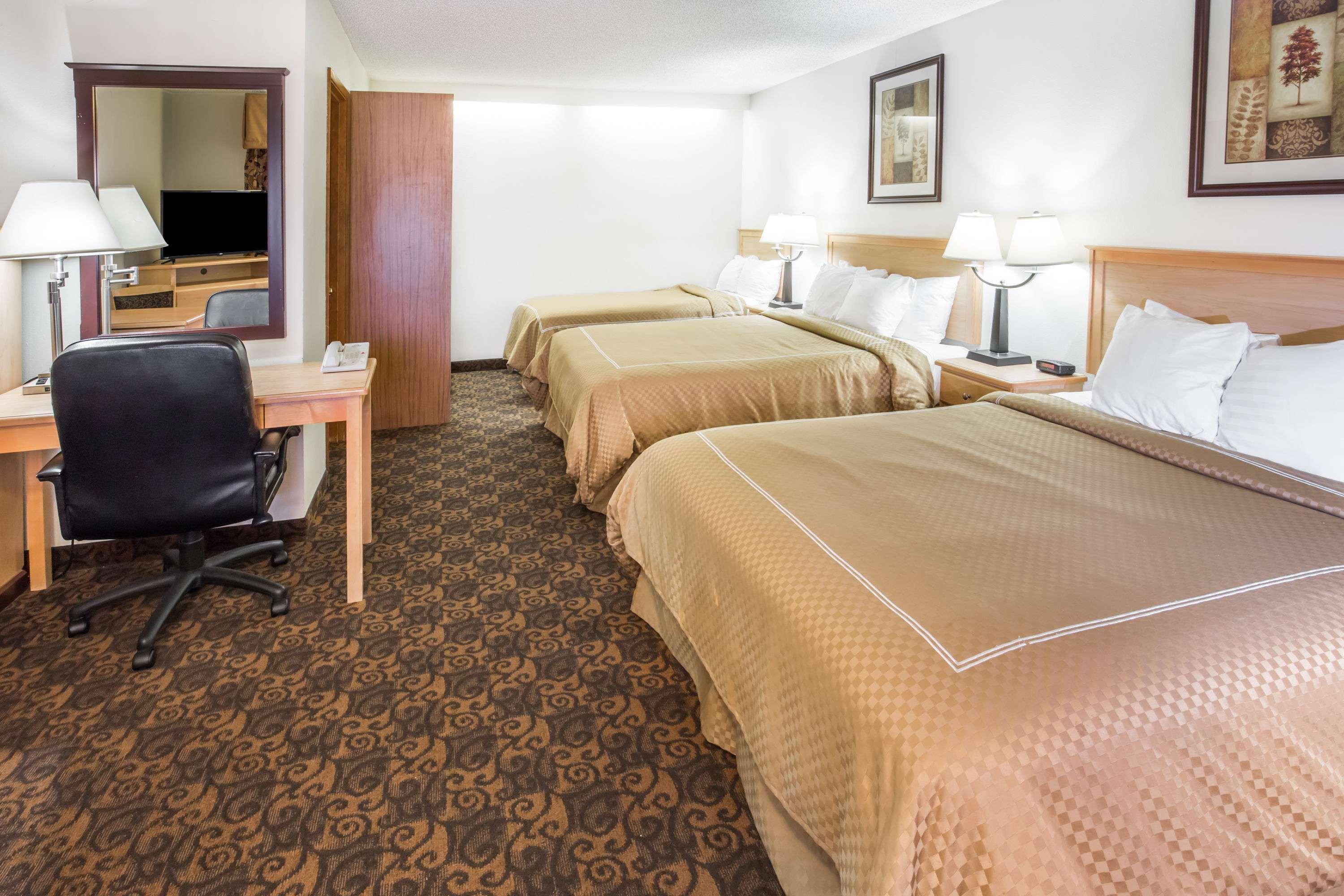 Days Inn By Wyndham Black Bear Salem Luaran gambar