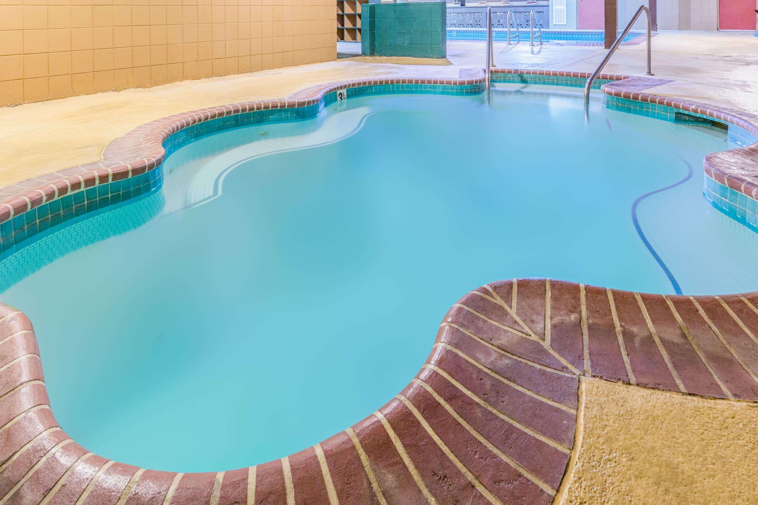 Days Inn By Wyndham Black Bear Salem Luaran gambar