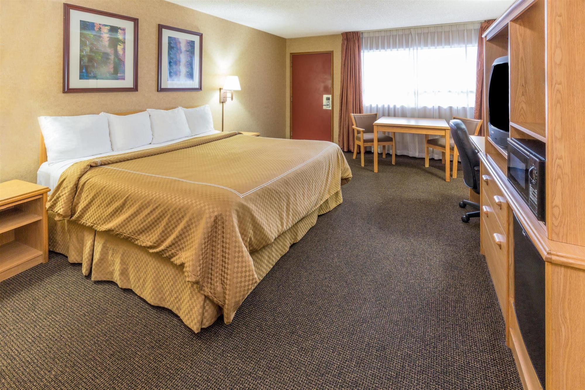 Days Inn By Wyndham Black Bear Salem Luaran gambar